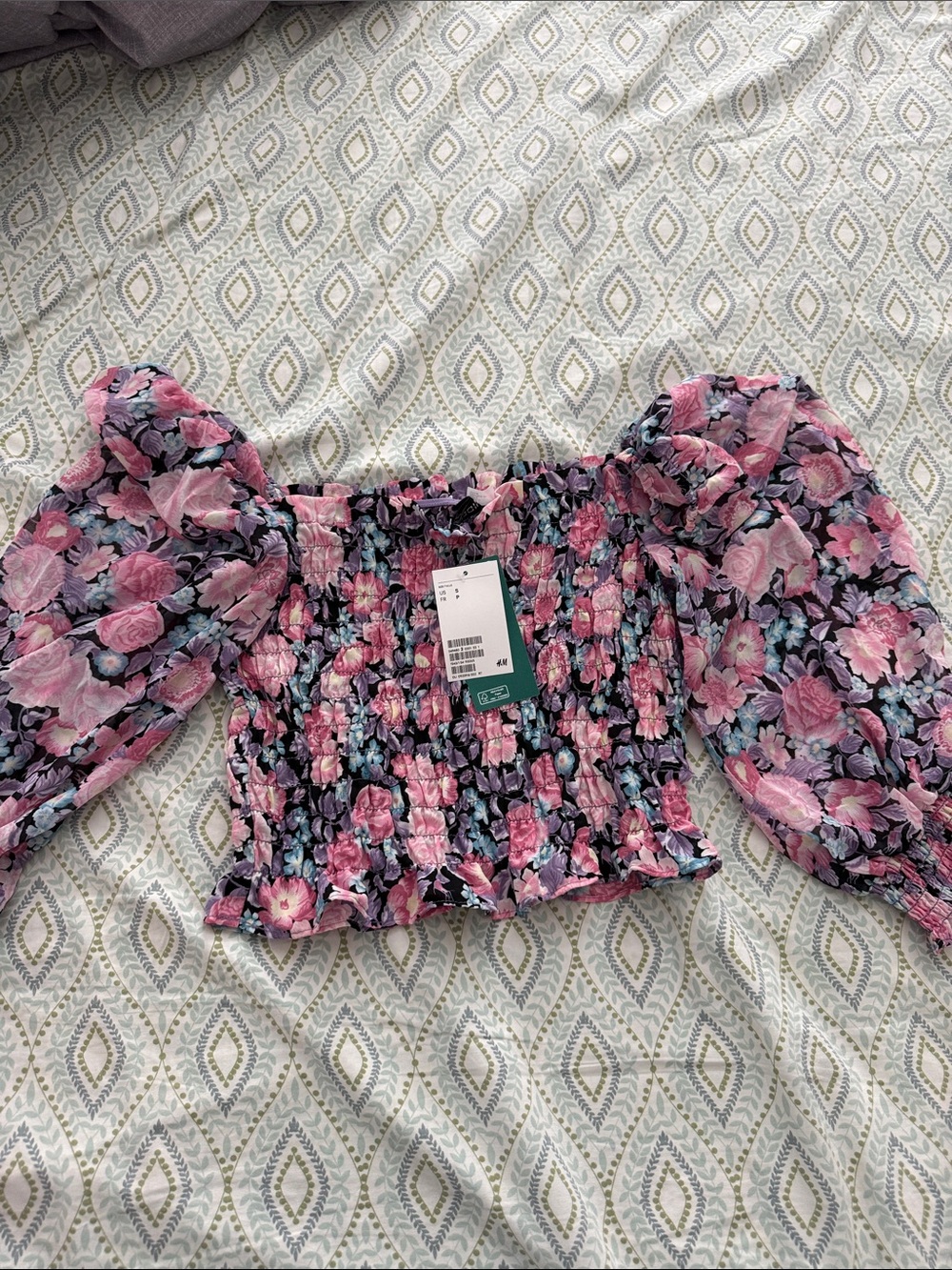 H&M Pink Floral Puff-Sleeve Smocked Crop Top